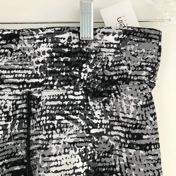 CALVIN KLEIN performance crop legging - Picture 3 of 3